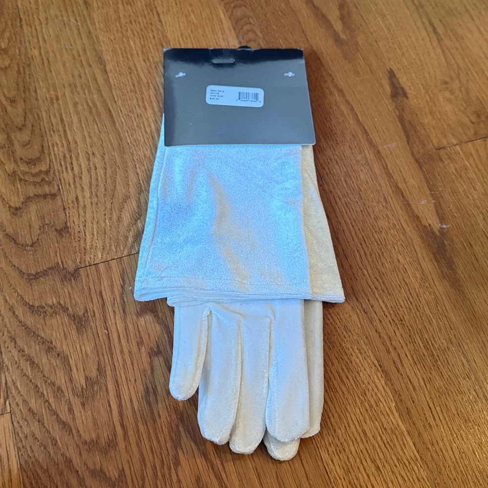 NWT Steve Madden Opera Length Fashion Gloves White One Size Fits Most